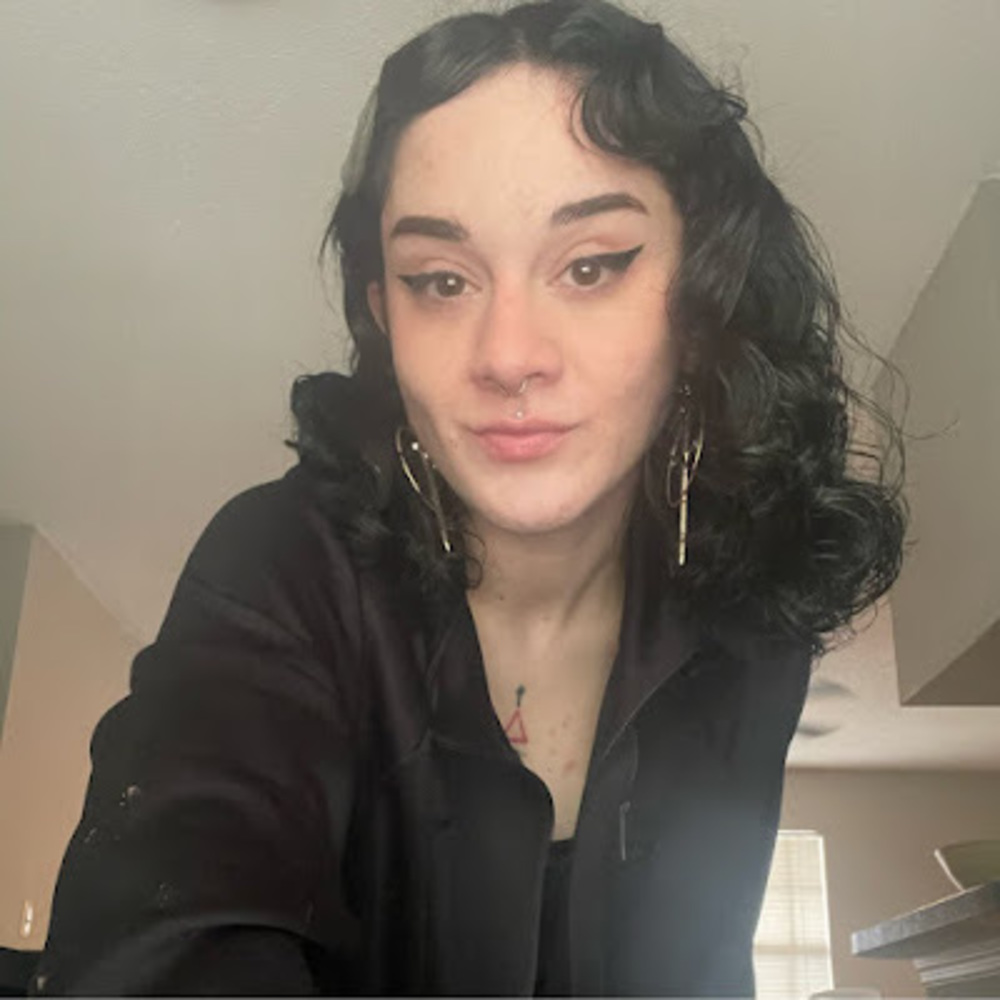 Meet your Posher, Holly